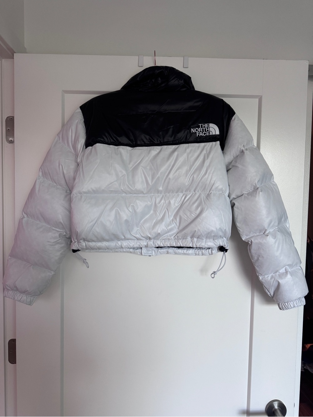 The North Face Black and White Cropped Puffer Jacket - Picture 2 of 6
